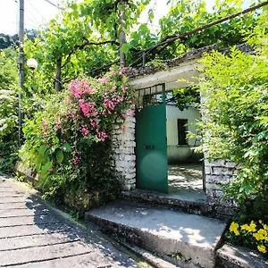  Affittacamere Flora's 'the Fir Gate' Albania